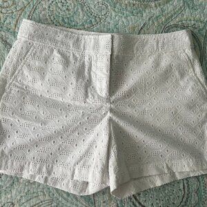 Vineyard Vines White Shorts